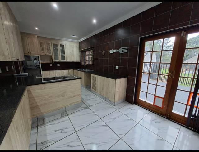 4 BEDROOM HOUSE FOR SALE IN HENLEY ON KLIP